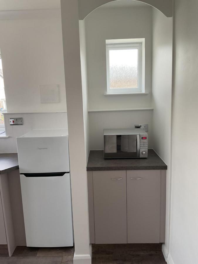 Large 2-Bedroom Maisonette With Free Parking Τουίκενχαμ Εξωτερικό φωτογραφία