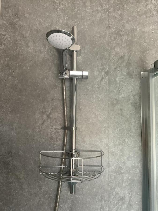 Large 2-Bedroom Maisonette With Free Parking Τουίκενχαμ Εξωτερικό φωτογραφία