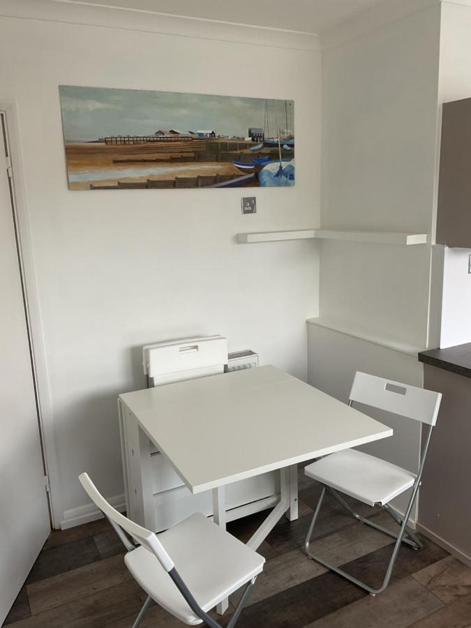 Large 2-Bedroom Maisonette With Free Parking Τουίκενχαμ Εξωτερικό φωτογραφία