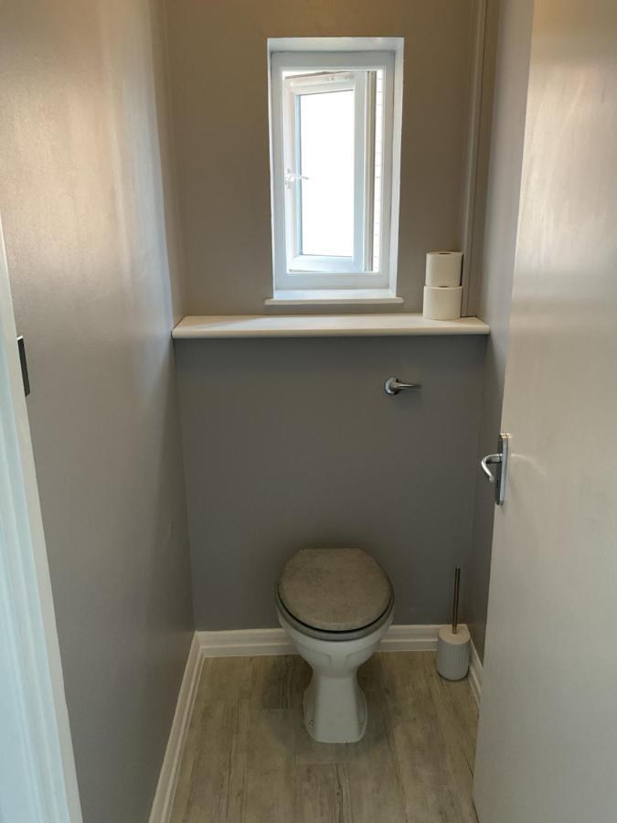 Large 2-Bedroom Maisonette With Free Parking Τουίκενχαμ Εξωτερικό φωτογραφία